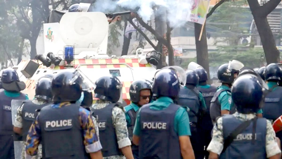 Marudhar Ka Tehlka | बांग्लादेश में कर्फ्यू: आरक्षण विरोधी हिंसा में अब तक 105...