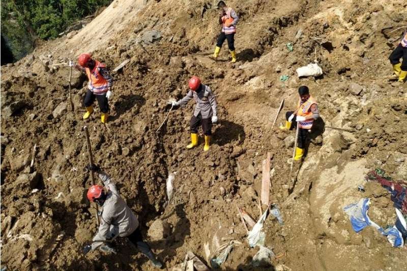 Marudhar Ka Tehlka | सोने की खदान में भूस्खलन से कई लोग मिट्टी में दबे, 12 की मौत