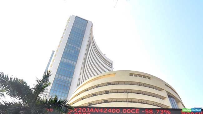 शेयर बाजार में सपाट शुरुआत; सेंसेक्स 34 अंक मजबूत हुआ,...